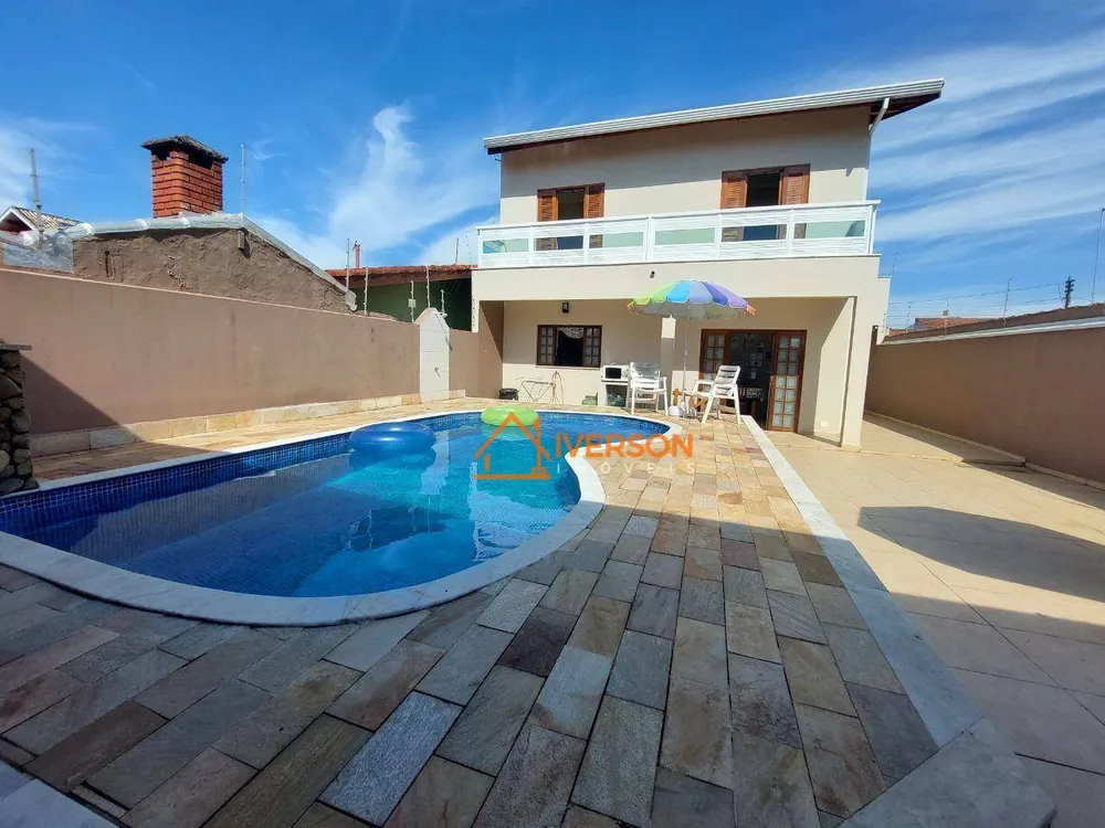 Sobrado, 4 quartos, 197 m² - Foto 1