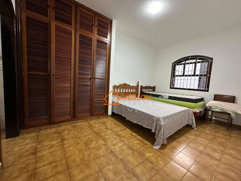 Casa, 3 quartos, 521 m² - Foto 3