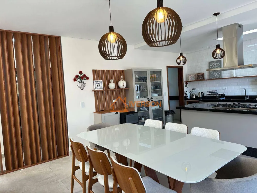 Sobrado, 4 quartos, 218 m² - Foto 4