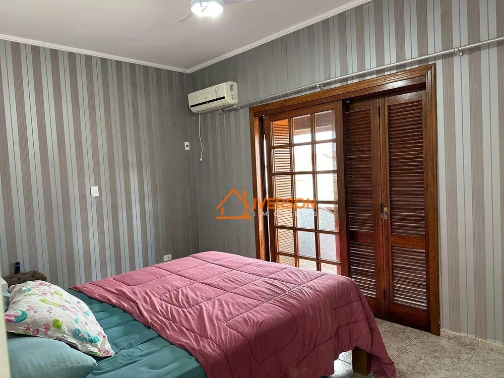 Sobrado, 5 quartos, 311 m² - Foto 1