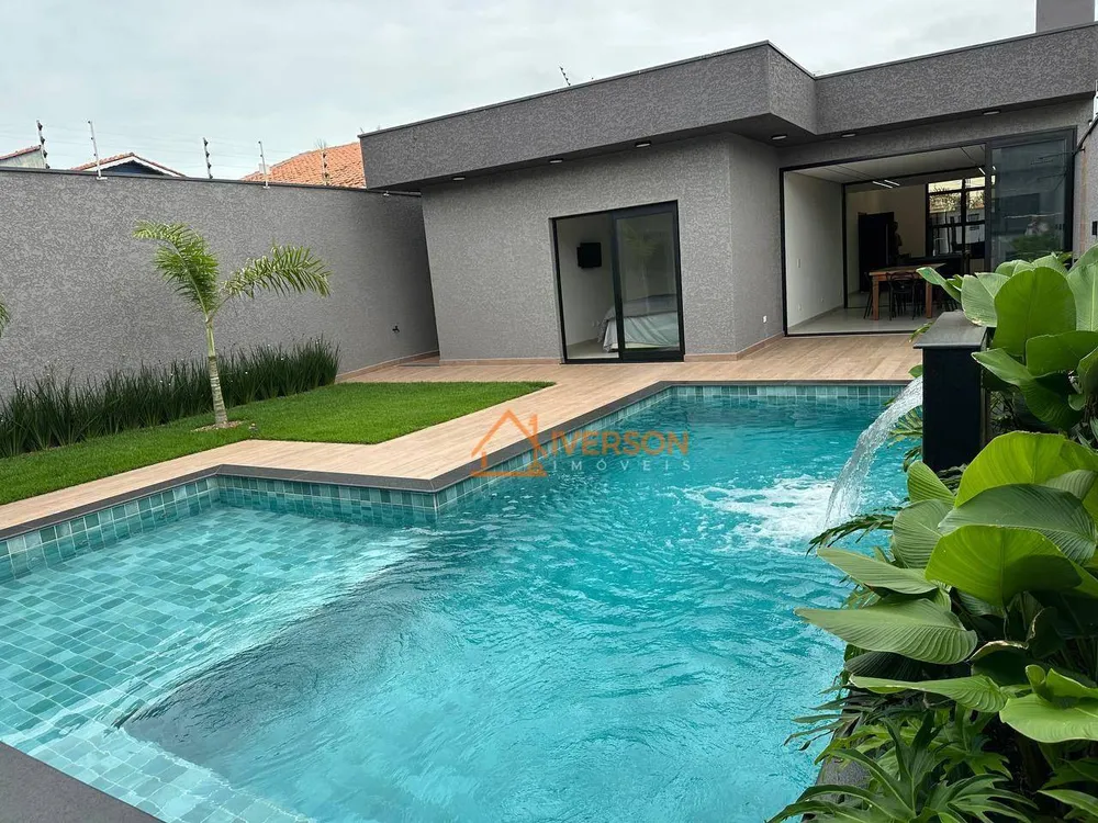 Casa, 3 quartos, 200 m² - Foto 1