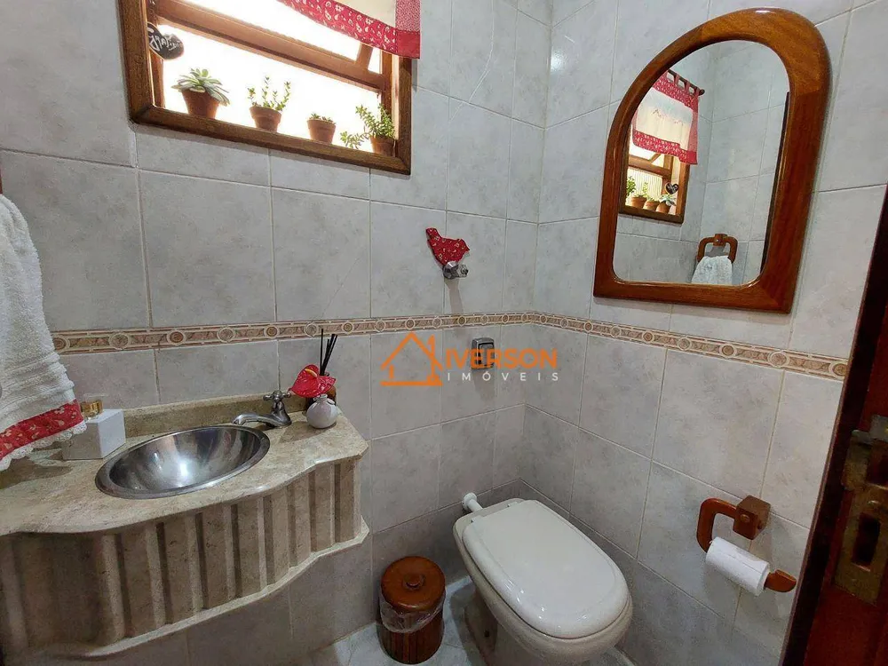 Sobrado, 4 quartos, 270 m² - Foto 1