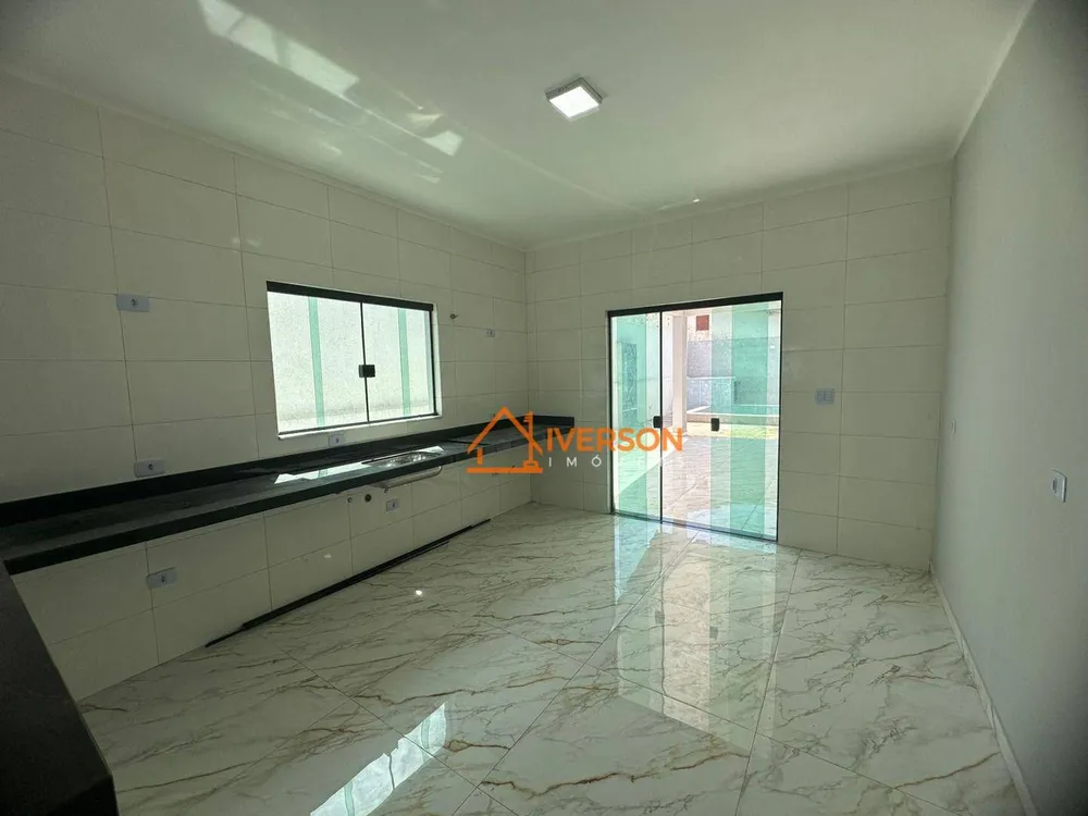 Casa, 3 quartos, 164 m² - Foto 2