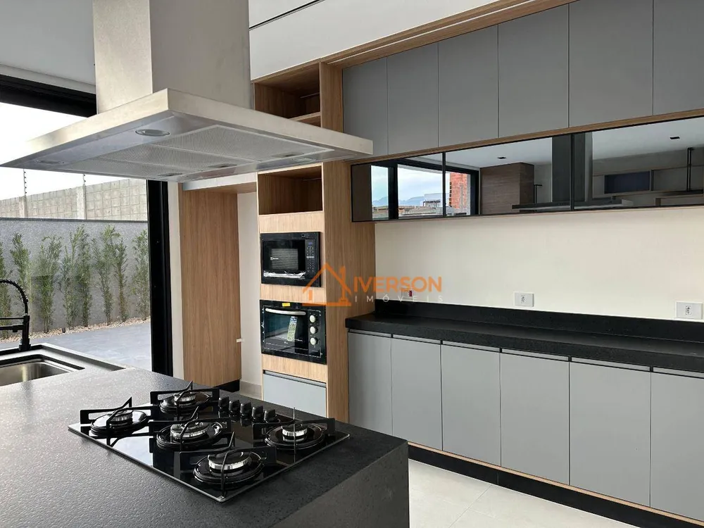 Sobrado, 4 quartos, 227 m² - Foto 2