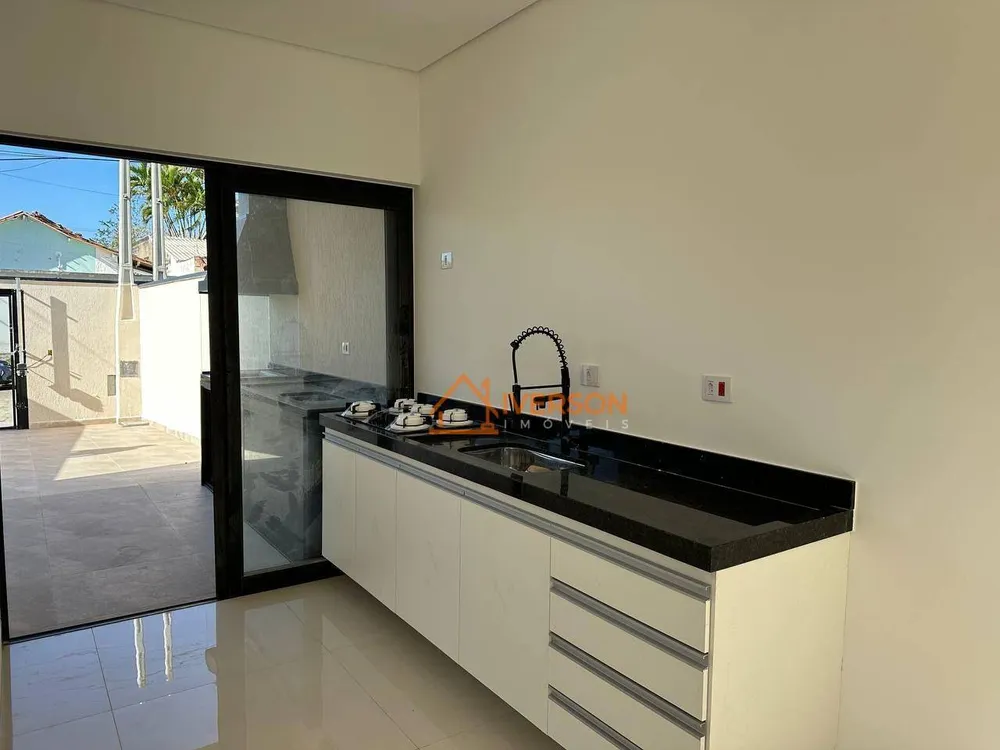 Casa, 3 quartos, 98 m² - Foto 1