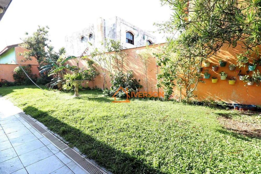 Casa, 3 quartos, 192 m² - Foto 2