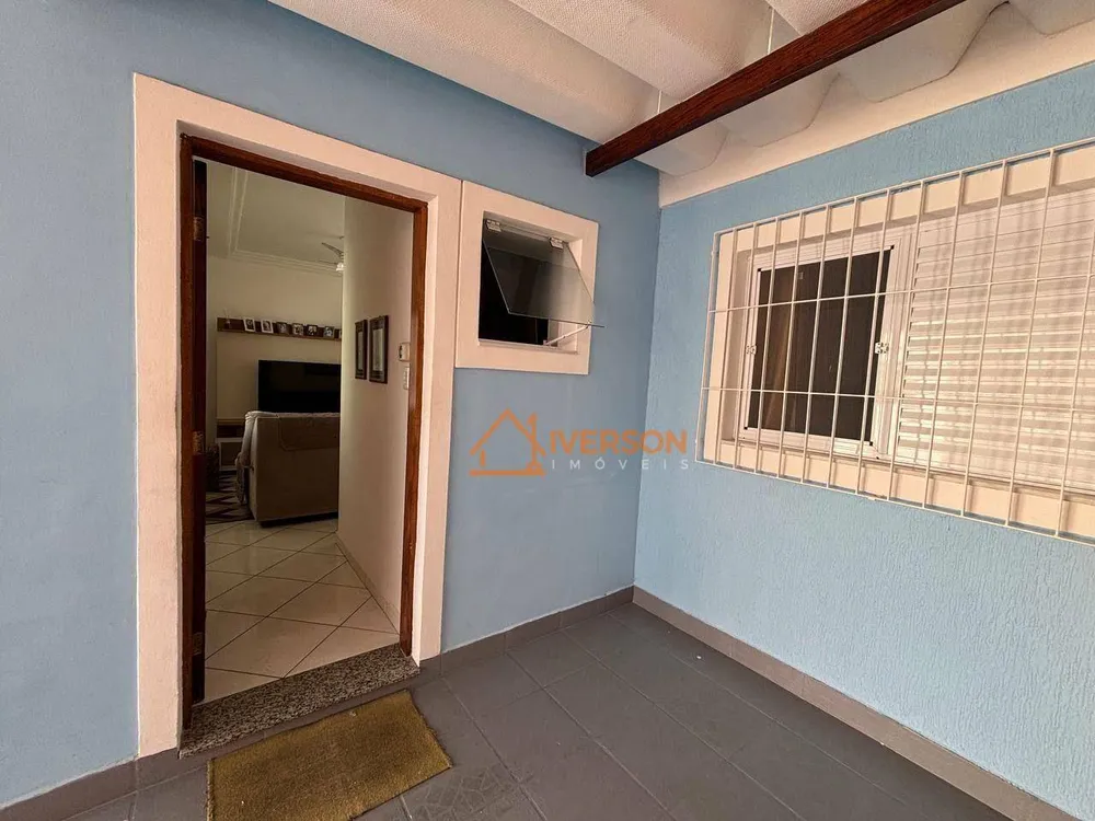 Casa, 4 quartos, 177 m² - Foto 1