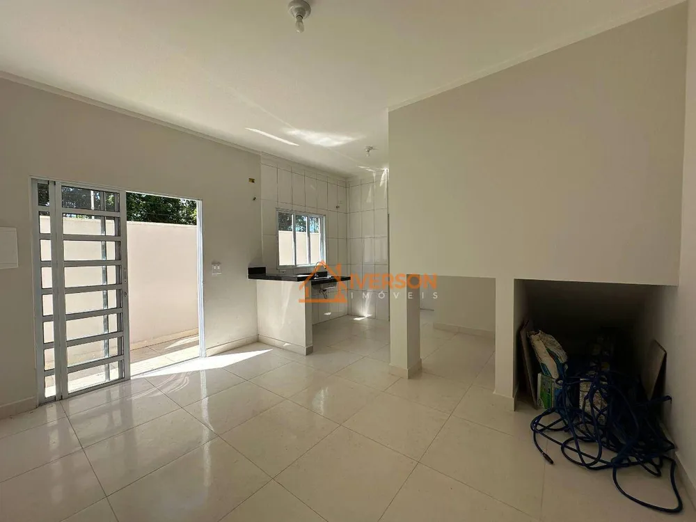 Casa, 2 quartos, 72 m² - Foto 2