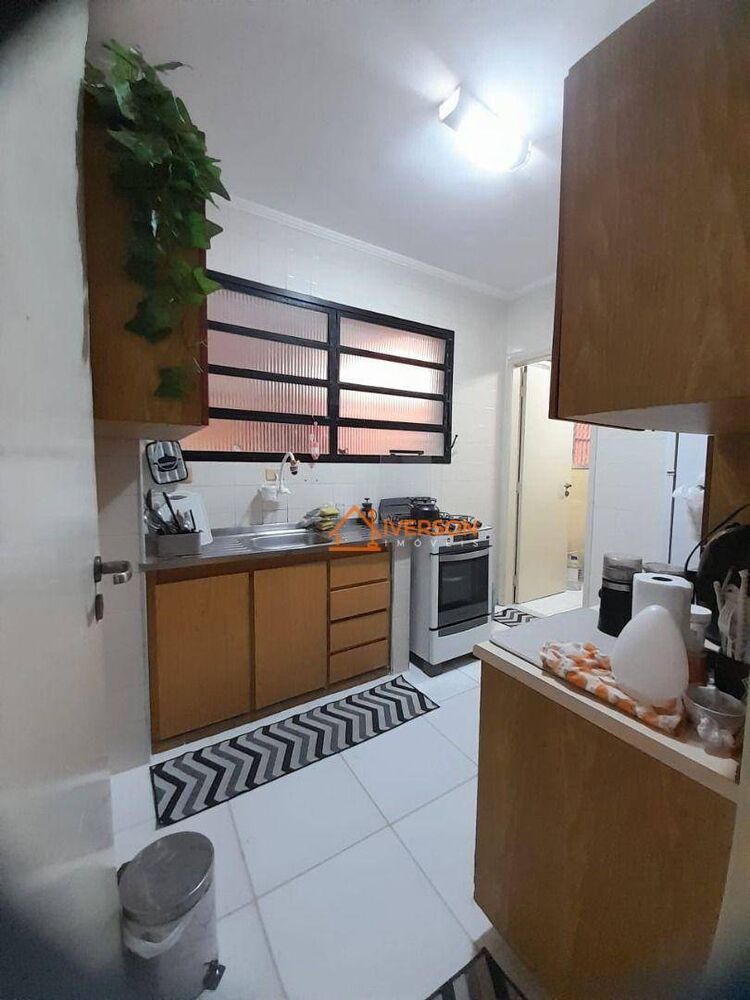 Apartamento à venda com 2 quartos, 70m² - Foto 3