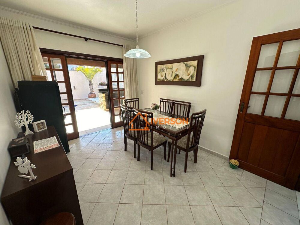 Sobrado à venda com 4 quartos, 230m² - Foto 3