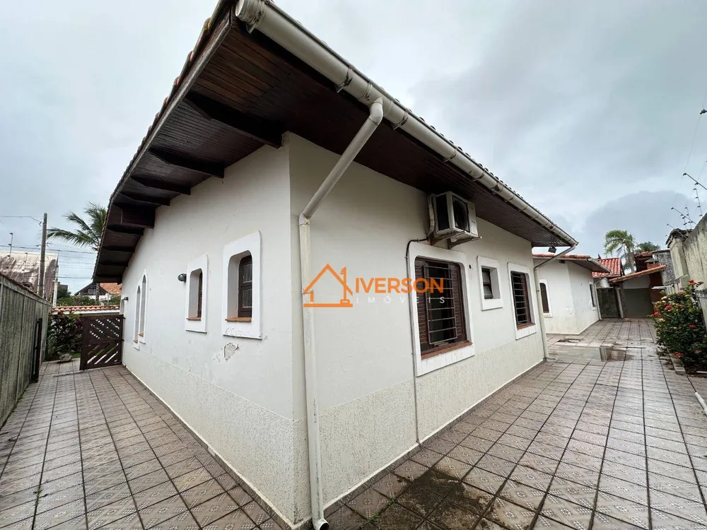 Casa, 3 quartos, 209 m² - Foto 1