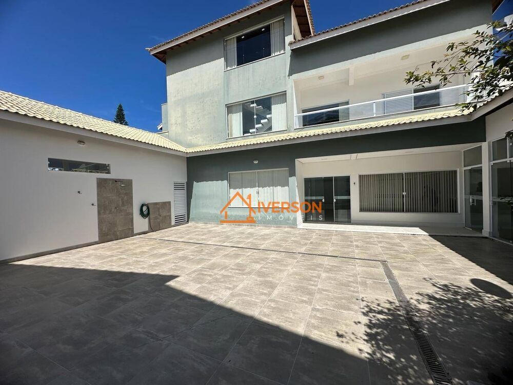 Sobrado, 6 quartos, 394 m² - Foto 2