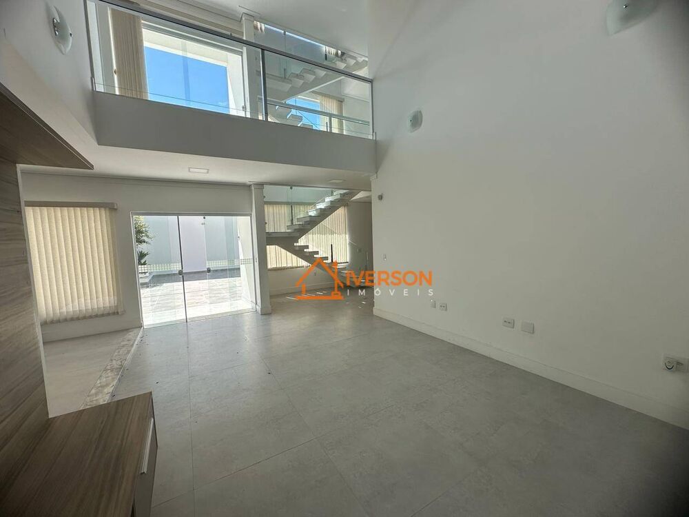 Sobrado, 6 quartos, 394 m² - Foto 3