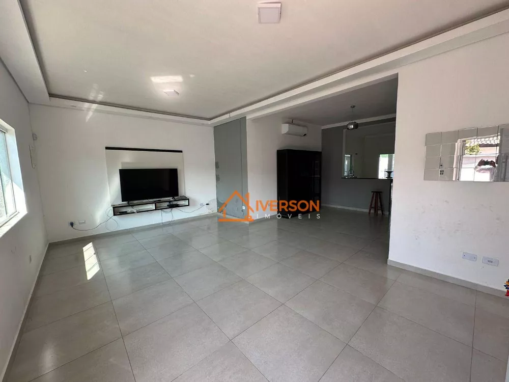 Casa à venda com 3 quartos, 148m² - Foto 3