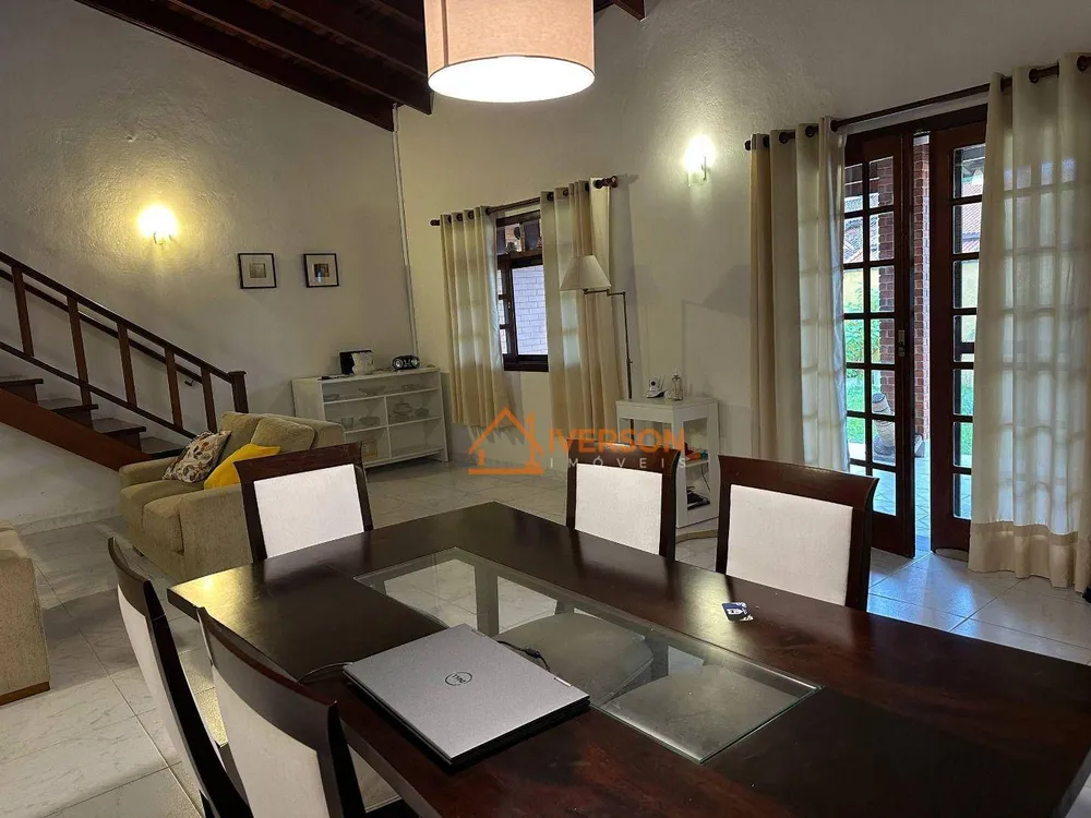 Casa, 3 quartos, 243 m² - Foto 6