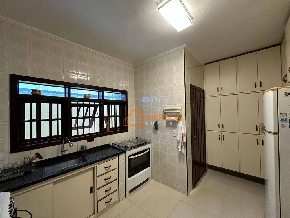 Casa, 3 quartos, 243 m² - Foto 10