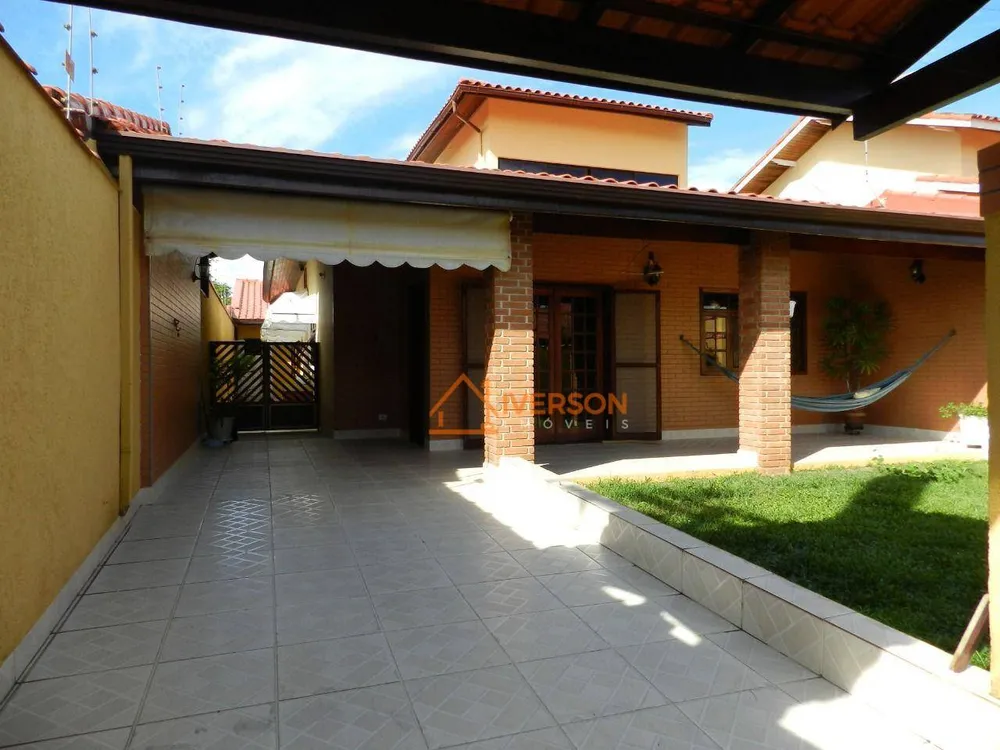 Casa, 3 quartos, 243 m² - Foto 4