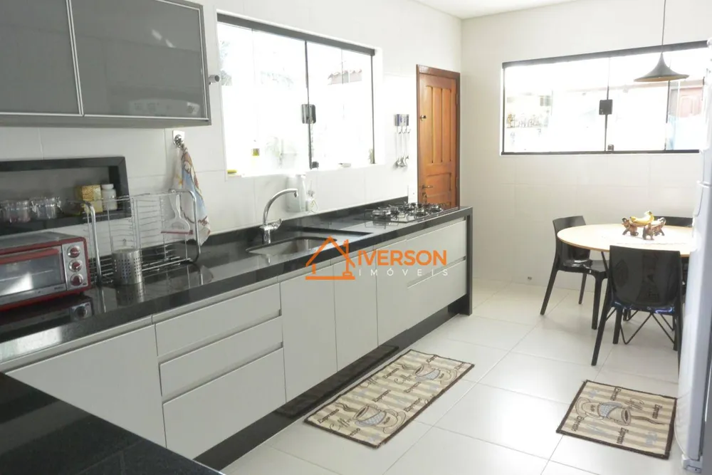 Sobrado, 3 quartos, 163 m² - Foto 1