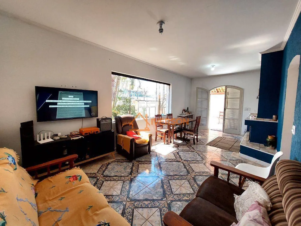 Casa, 4 quartos, 200 m² - Foto 1
