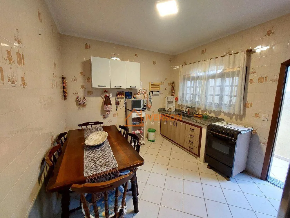 Casa, 3 quartos, 143 m² - Foto 2