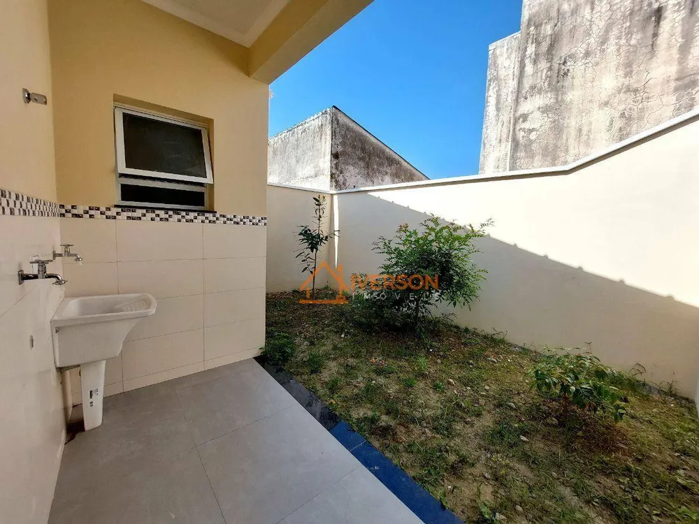 Casa, 3 quartos, 107 m² - Foto 1