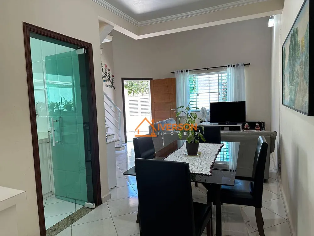 Casa, 3 quartos, 136 m² - Foto 1