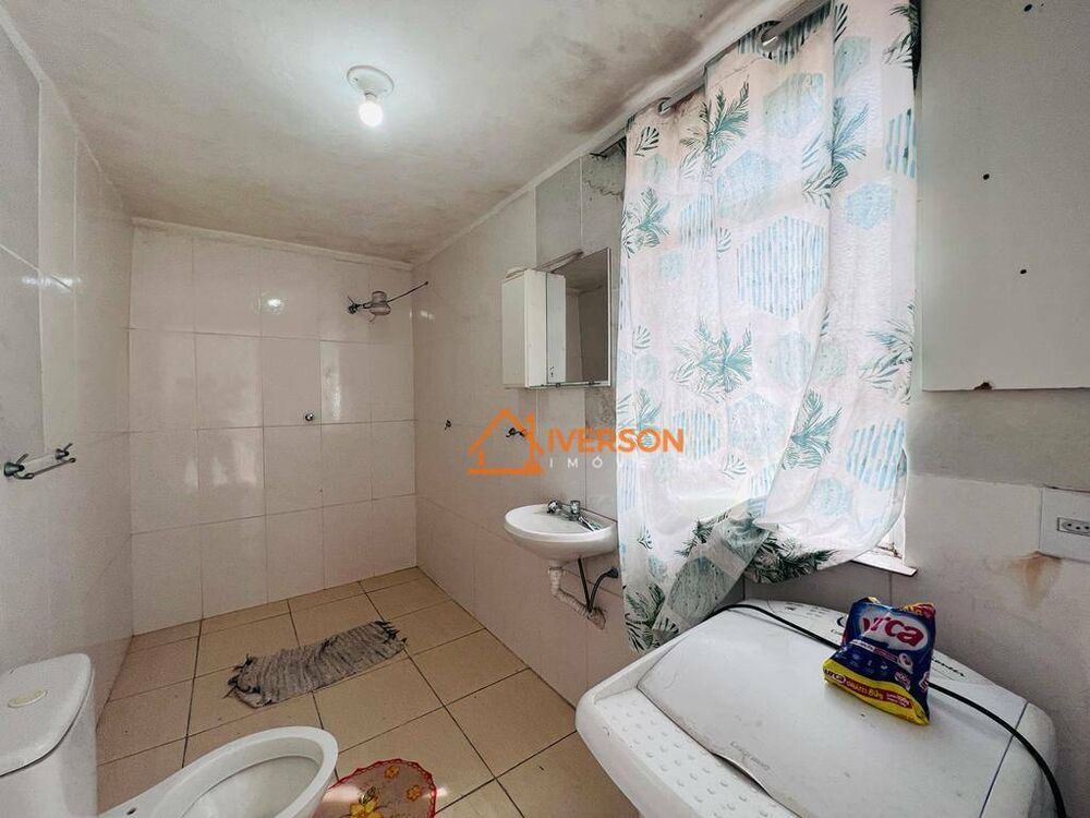 Casa à venda com 3 quartos, 110m² - Foto 4