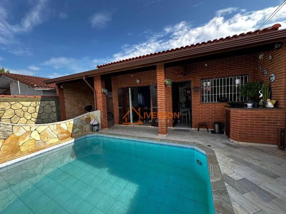 Casa, 3 quartos, 130 m² - Foto 1
