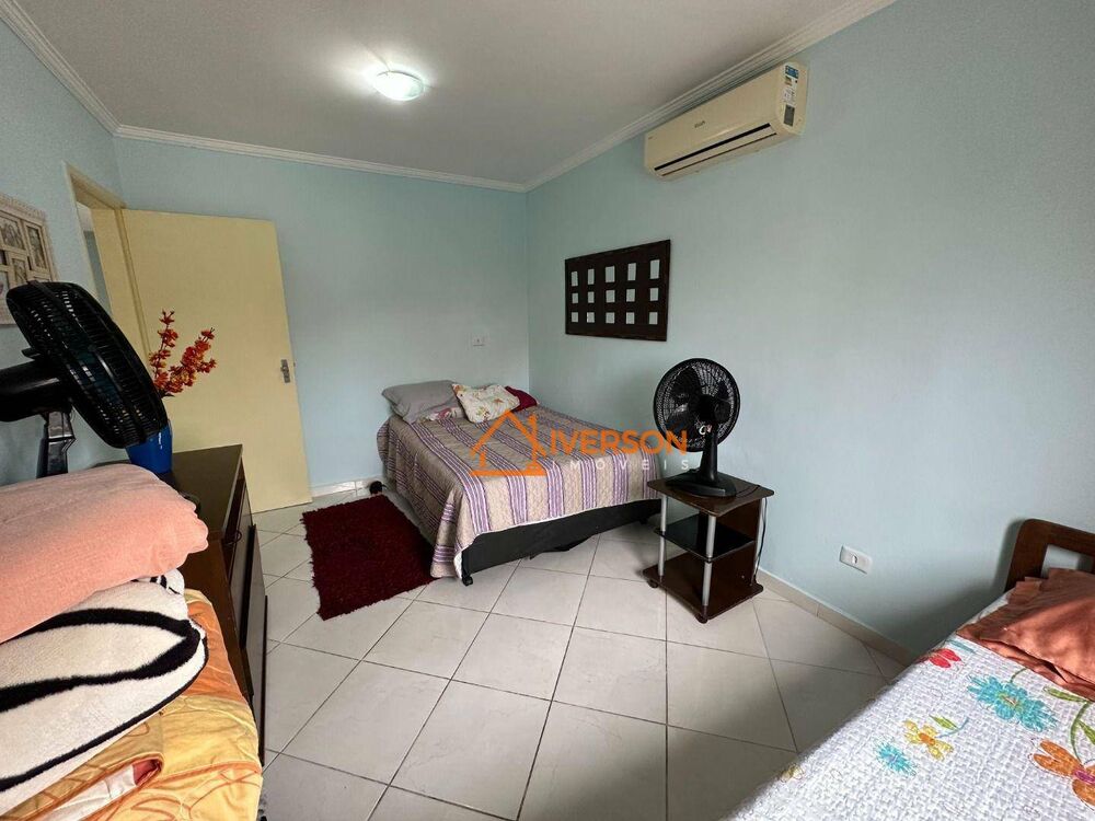 Casa à venda com 3 quartos, 160m² - Foto 4
