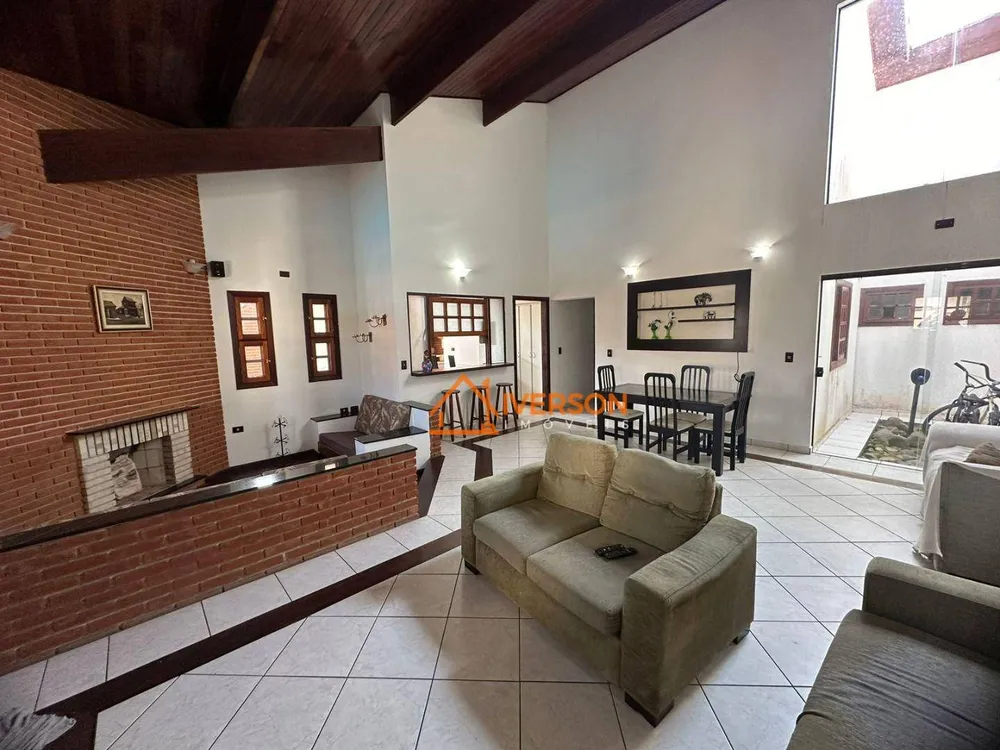 Casa, 4 quartos, 199 m² - Foto 3
