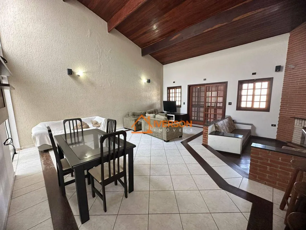 Casa, 4 quartos, 199 m² - Foto 2