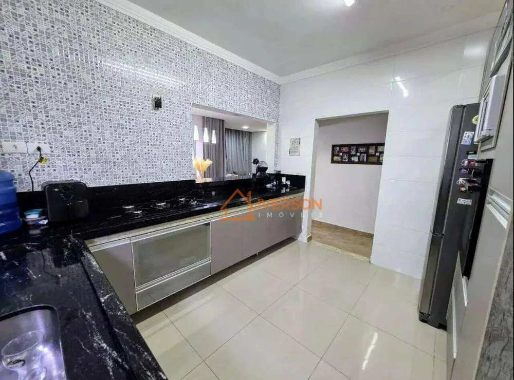 Casa, 3 quartos, 151 m² - Foto 6