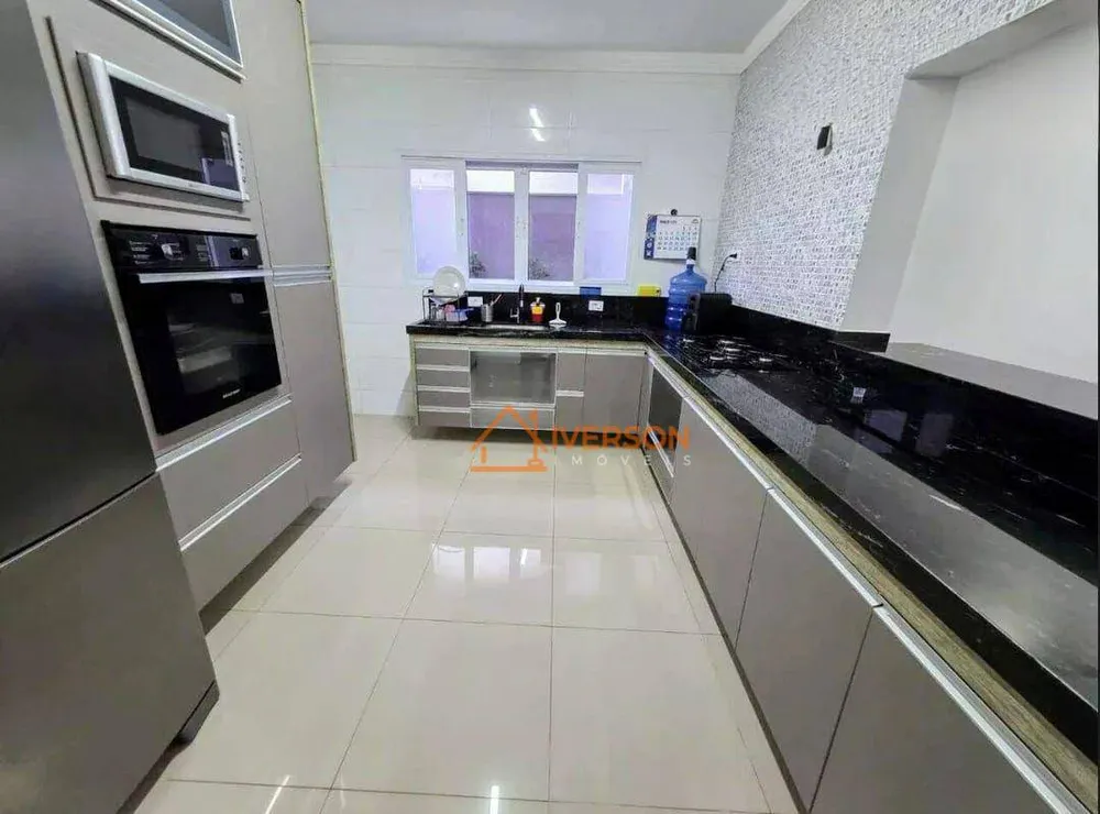Casa, 3 quartos, 151 m² - Foto 3