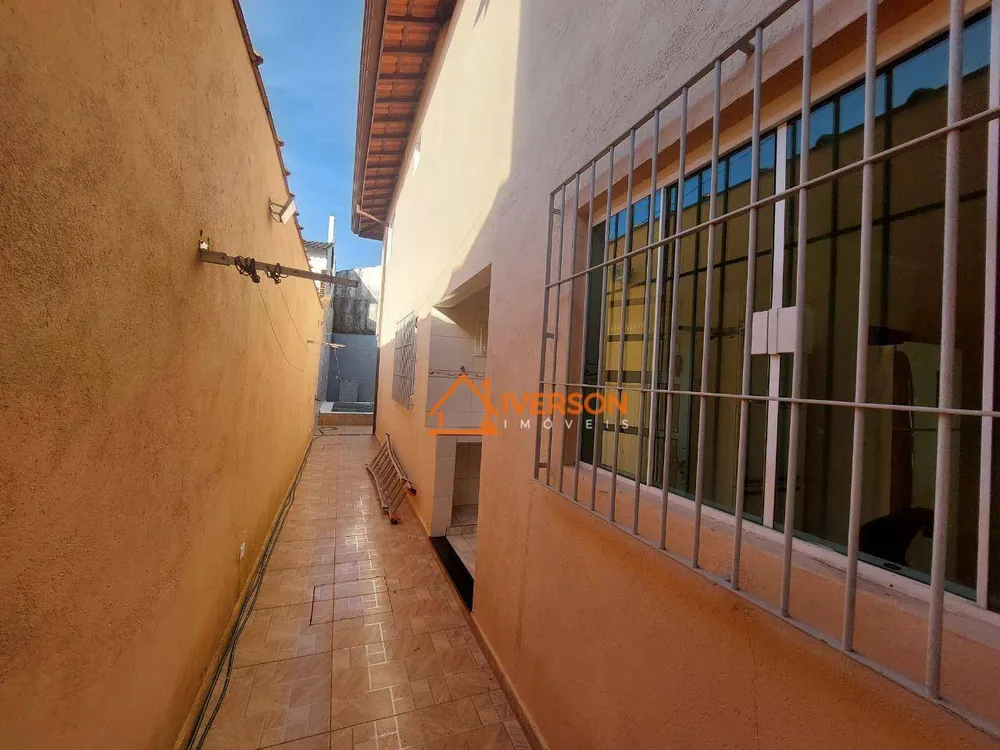 Casa, 3 quartos, 130 m² - Foto 2