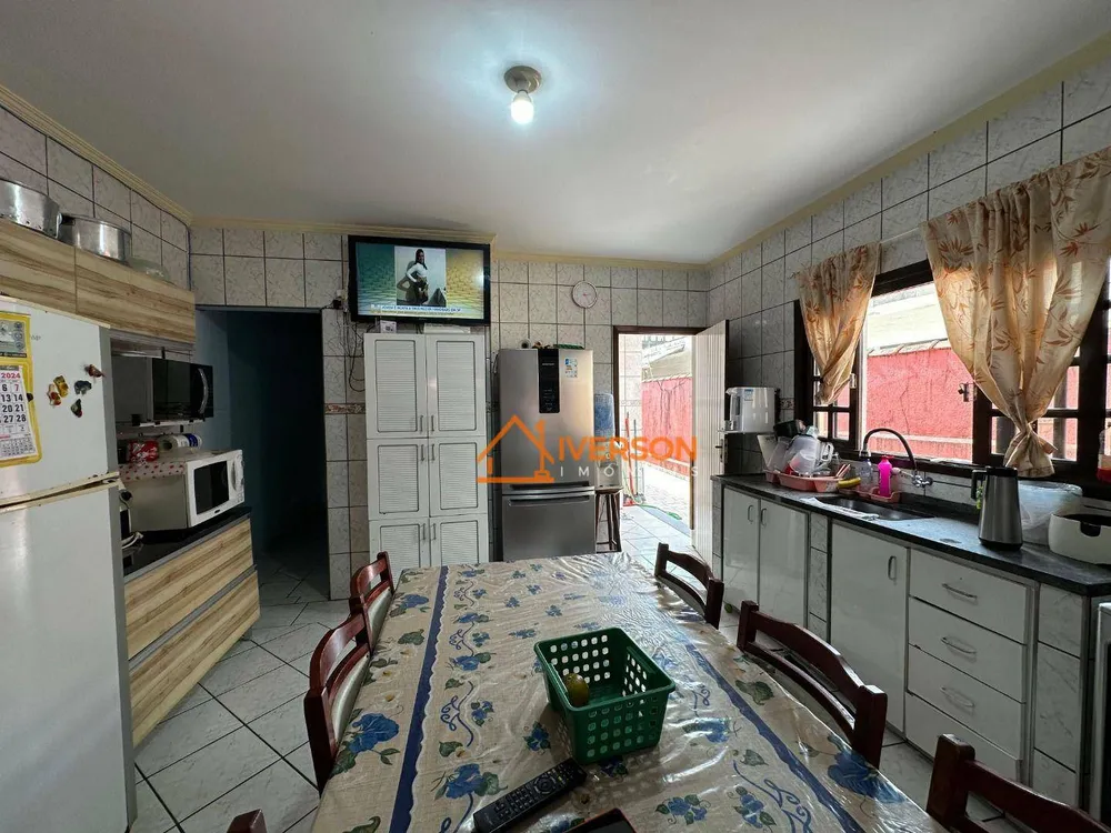 Casa, 3 quartos, 167 m² - Foto 2