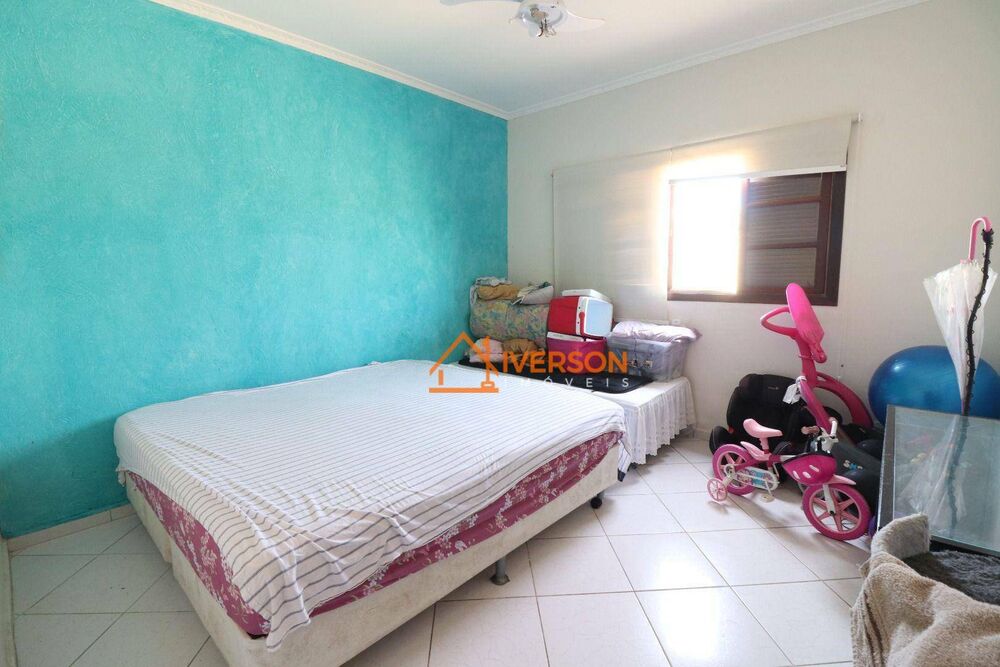 Sobrado, 4 quartos, 204 m² - Foto 2