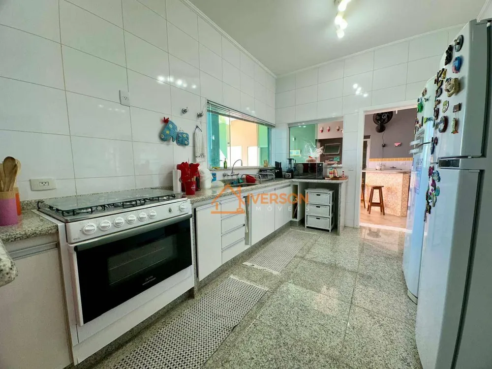 Sobrado, 5 quartos, 426 m² - Foto 5