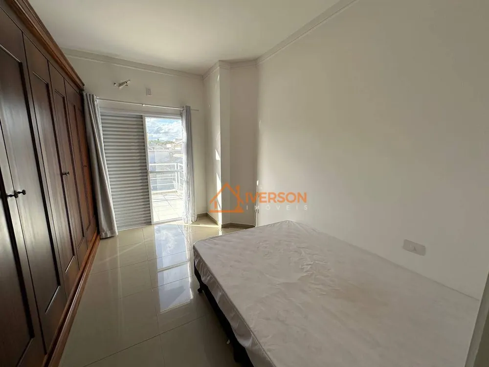 Sobrado, 3 quartos, 213 m² - Foto 2