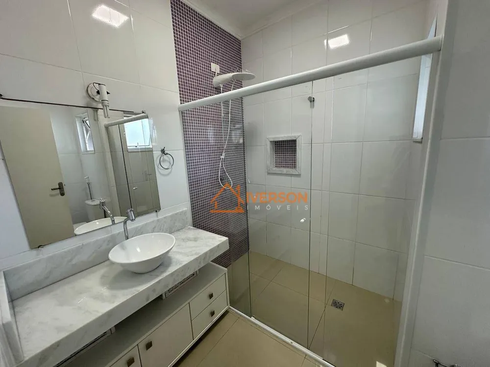 Sobrado, 3 quartos, 213 m² - Foto 1
