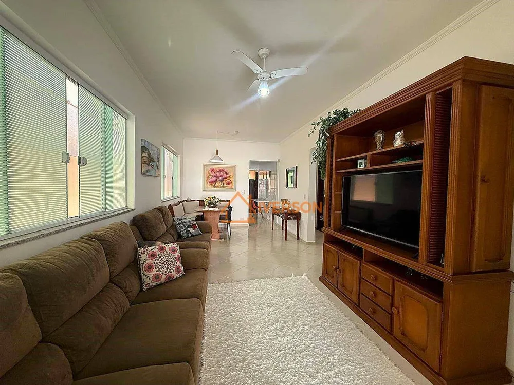 Casa, 3 quartos, 167 m² - Foto 1