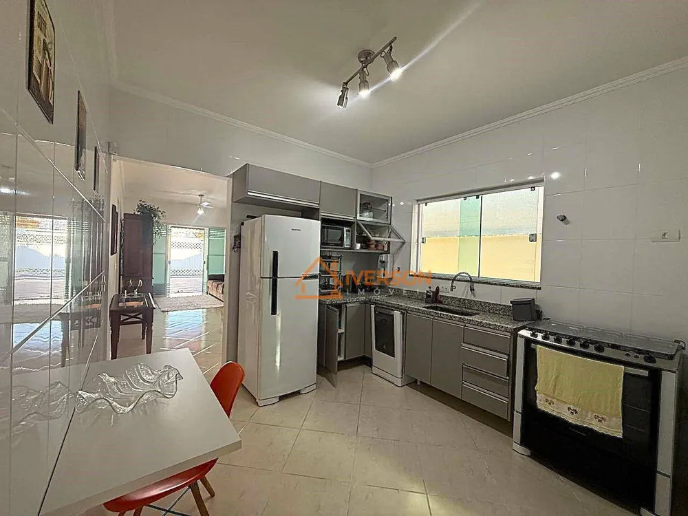 Casa, 3 quartos, 167 m² - Foto 2
