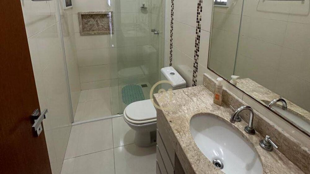 Casa de Condomínio à venda com 4 quartos, 226m² - Foto 9