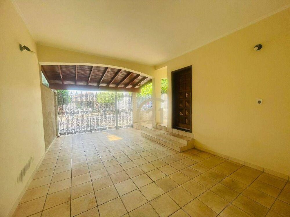 Casa, 3 quartos, 186 m² - Foto 2