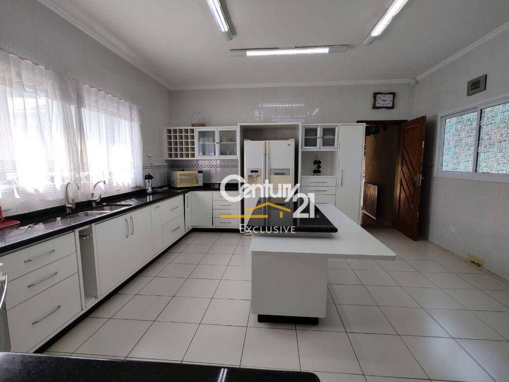 Chácara à venda e aluguel com 5 quartos, 385m² - Foto 1
