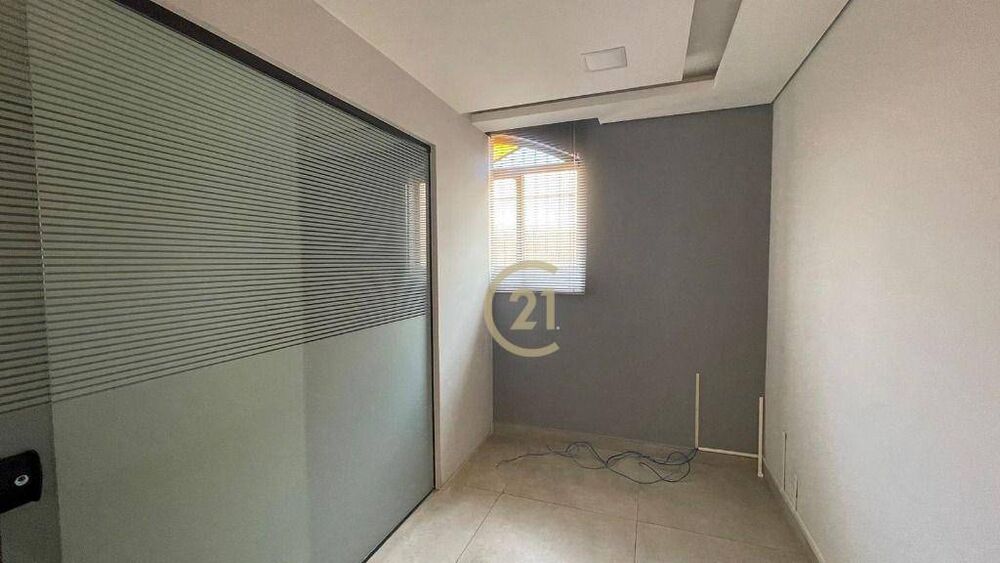 Casa à venda e aluguel com 8 quartos, 270m² - Foto 12