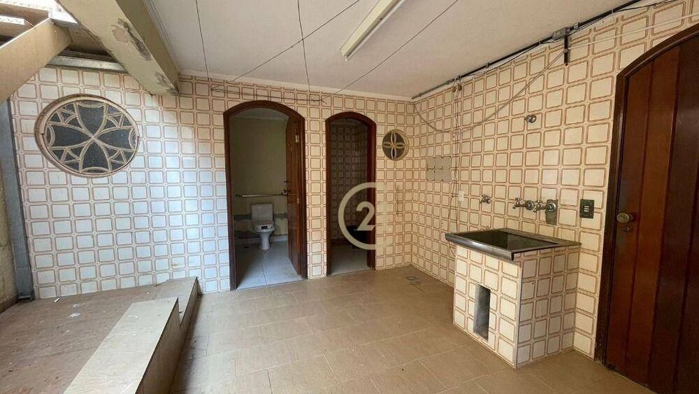 Casa à venda e aluguel com 8 quartos, 270m² - Foto 7