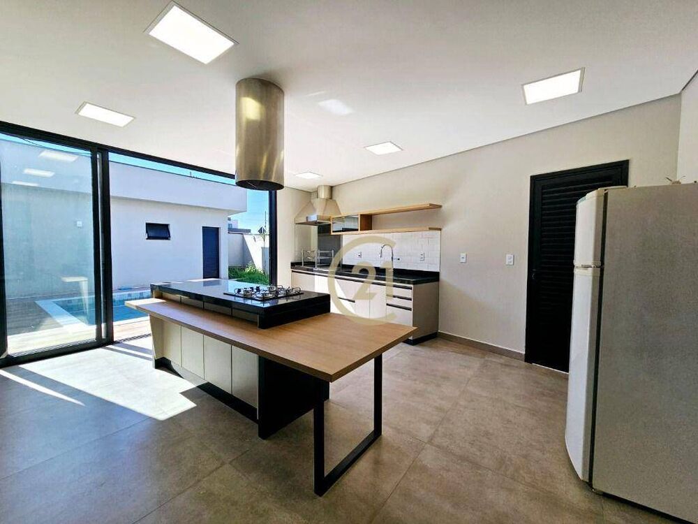 Casa de Condomínio à venda com 3 quartos, 238m² - Foto 1