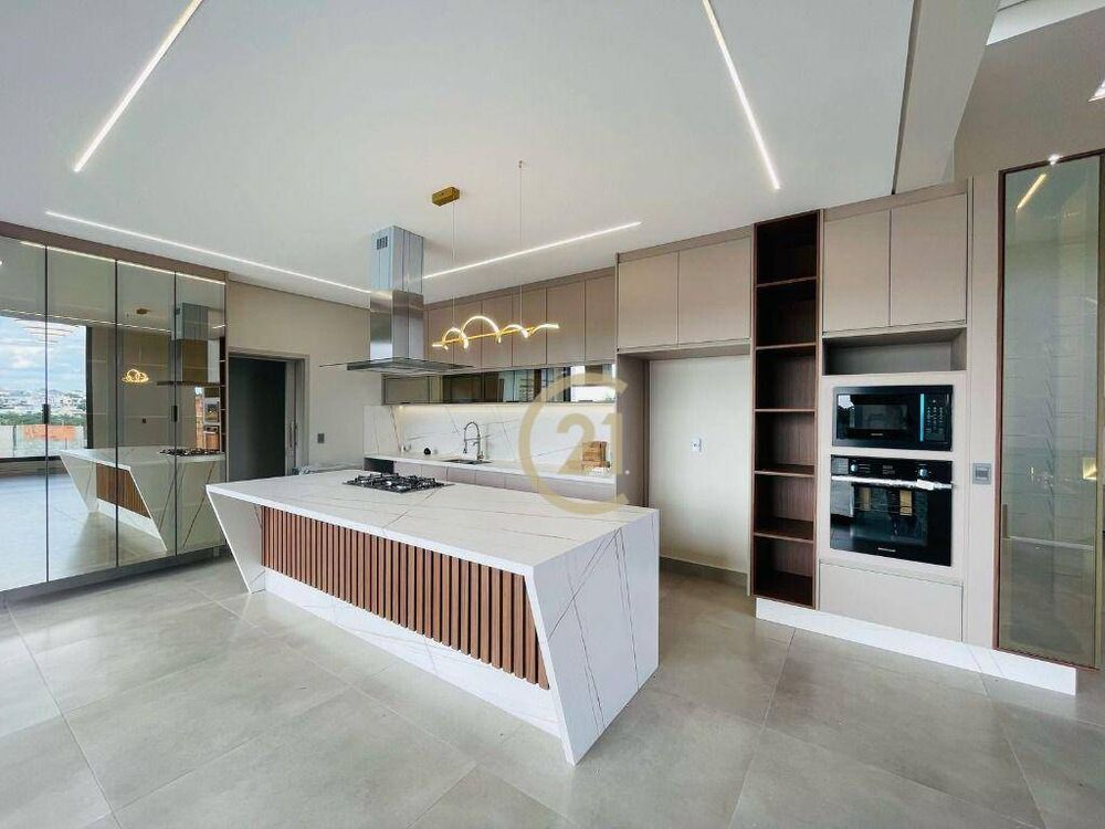 Casa de Condomínio à venda com 4 quartos, 690m² - Foto 2