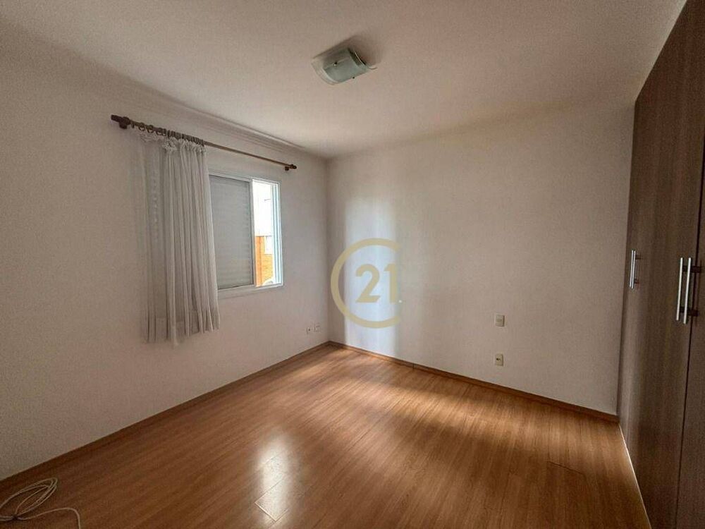 Apartamento para alugar com 3 quartos, 84m² - Foto 4
