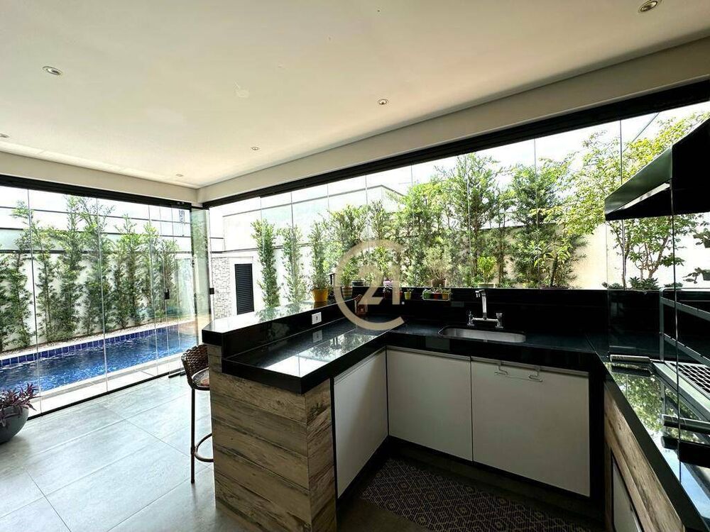 Sobrado, 3 quartos, 279 m² - Foto 2